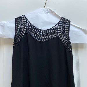 NWT Montagne Black knit top with crochet lace detailed, Size MP